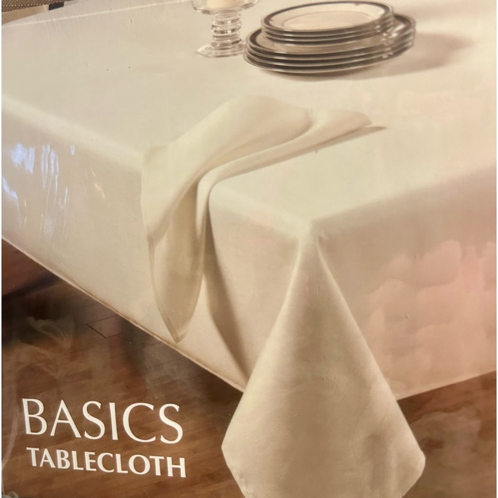 NEW- Tablecloth
